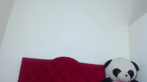 Snapshot of luluu_08 chatting on 02-07-25, 09:37 LULU online show from 02-07-25, 09:37