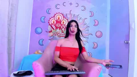 Snapshot of luluu_08 chatting on 01-06-26, 01:26 LULU online show from 01-06-26, 01:26