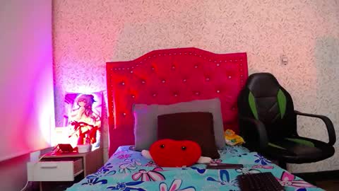 Snapshot of luly_blue chatting on 10-22-25, 06:13 Luly online show from 10-22-25, 06:13