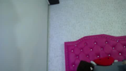 Snapshot of luly_blue chatting on 10-23-25, 04:12 Luly online show from 10-23-25, 04:12