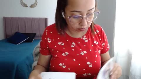 LUMI     online show from 01-10-25, 06:49