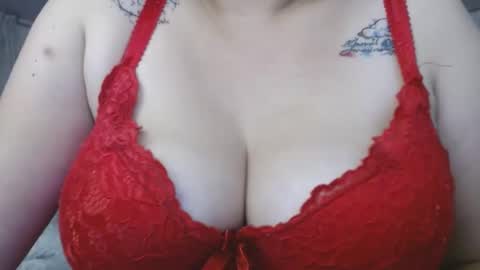 LUMI     online show from 01-19-25, 01:43