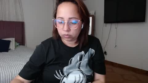 LUMI     online show from 02-03-25, 03:42