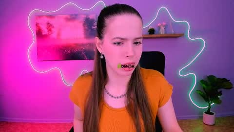 Sweet Lumi online show from 04-08-26, 07:30