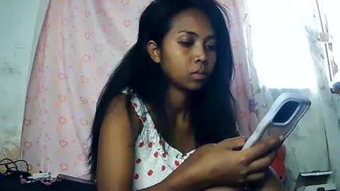 Luna online show from 02-25-25, 07:31