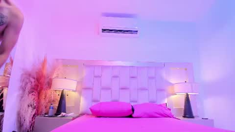 luna_and_axell online show from 06-19-26, 11:25