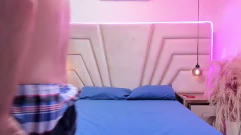 luna_and_axell online show from 07-21-26, 12:40