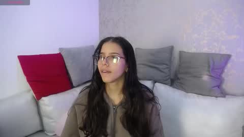 Luna And Titan  online show from 02-04-26, 12:11