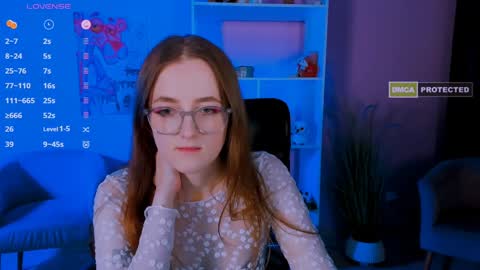 luna_berryy online show from 01-05-25, 02:27