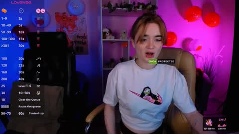 luna_berryy online show from 02-15-25, 12:04