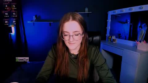 luna_berryy online show from 03-11-25, 05:49