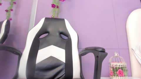 luna_bradley_ online show from 02-24-26, 12:25