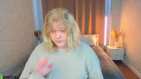 luna online show from 04-19-26, 02:44