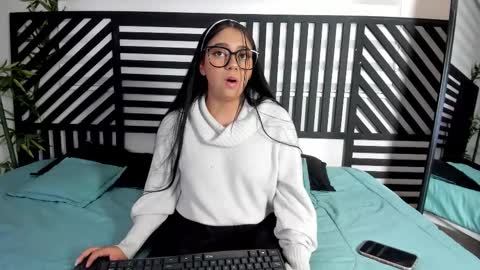 luna_cute14 online show from 01-07-26, 07:49