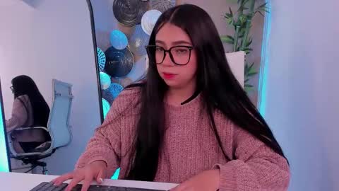 luna_cute14 online show from 01-19-26, 12:53