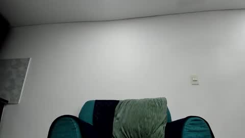 luna  online show from 02-18-25, 02:27