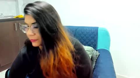 luna  online show from 02-22-25, 11:24