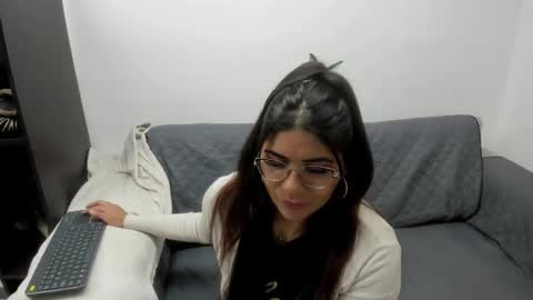 luna  online show from 11-22-25, 11:09