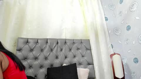 Snapshot of luna_evaa chatting on 01-16-25, 09:51 Luna Eva online show from 01-16-25, 09:51