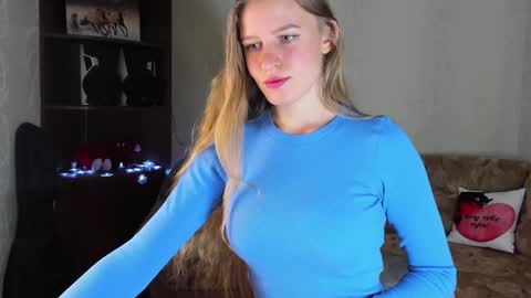 Snapshot of luna_evan chatting on 12-06-24, 07:10 luna_evan online show from 12-06-24, 07:10