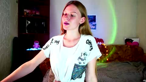 Snapshot of luna_evan chatting on 10-07-25, 09:28 luna_evan online show from 10-07-25, 09:28