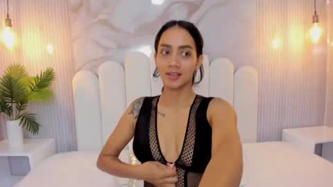 luna_hot_ass online show from 11-27-25, 07:49