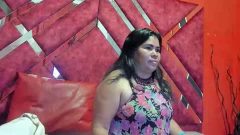 luna_hott1_ online show from 12-18-25, 02:12