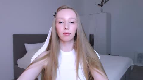 Luna online show from 11-10-25, 07:46