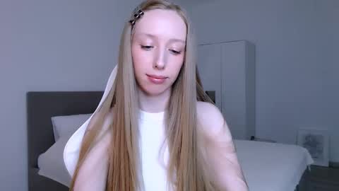 Luna online show from 02-18-26, 09:00