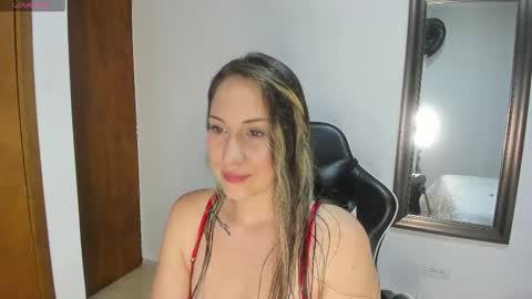 Snapshot of luna_killari chatting on 10-21-25, 11:55 luna killari online show from 10-21-25, 11:55