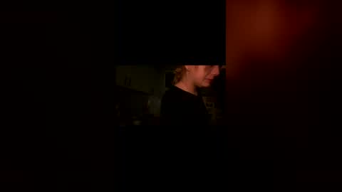 Snapshot of luna_linn chatting on 02-25-26, 02:37 Luna online show from 02-25-26, 02:37