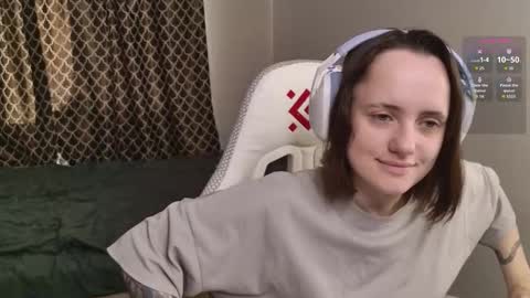 Snapshot of luna_loveeee chatting on 09-24-25, 05:33 luna_loveeee online show from 09-24-25, 05:33