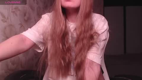 Snapshot of luna_loveisgood chatting on 01-21-25, 11:24 Luna online show from 01-21-25, 11:24