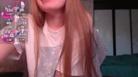 Snapshot of luna_loveisgood chatting on 02-26-25, 08:48 Luna online show from 02-26-25, 08:48