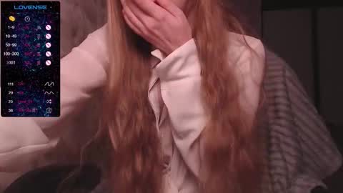 Snapshot of luna_loveisgood chatting on 09-18-25, 11:56 Luna online show from 09-18-25, 11:56