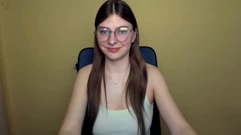 Snapshot of luna_lush_ chatting on 02-25-26, 04:16 Luna online show from 02-25-26, 04:16