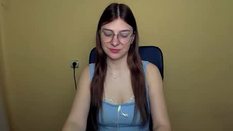 Snapshot of luna_lush_ chatting on 02-28-26, 08:04 Luna online show from 02-28-26, 08:04