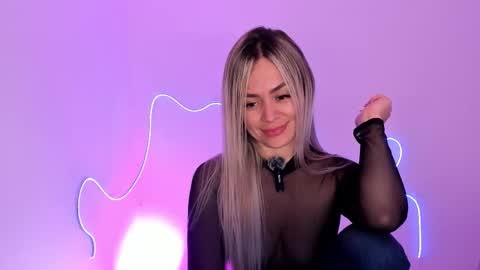 Luna Marquez online show from 11-25-25, 11:54