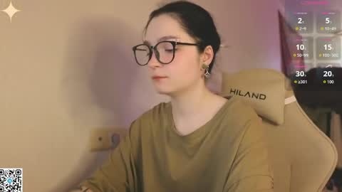 Luna online show from 04-18-26, 02:26