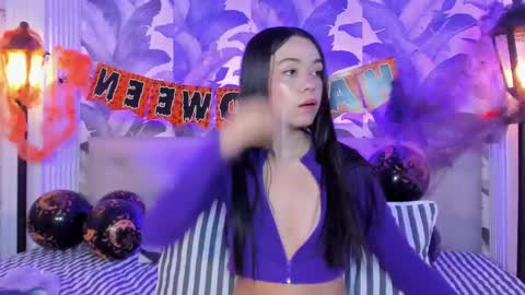 Luna Morgan online show from 10-31-25, 03:18