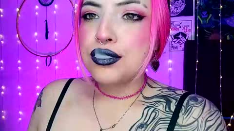 MISS LUNA  online show from 02-06-25, 09:11