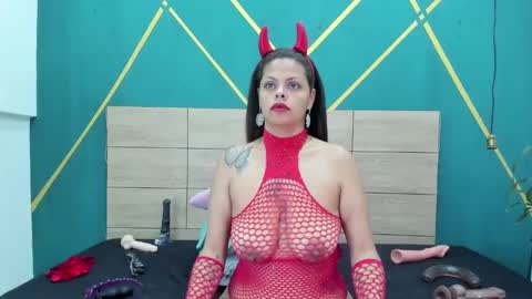 Luna online show from 02-04-25, 07:22