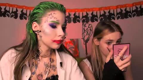 Snapshot of luna_tin chatting on 10-29-25, 08:21 Luna online show from 10-29-25, 08:21