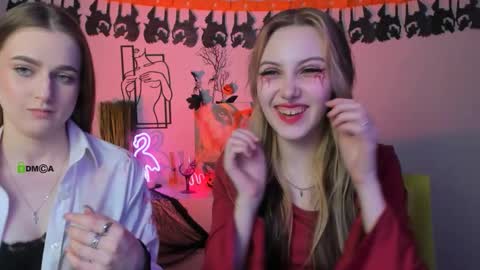 Snapshot of luna_tin chatting on 10-30-25, 08:31 Luna online show from 10-30-25, 08:31