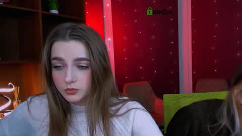 Snapshot of luna_tin chatting on 11-18-25, 05:45 Luna online show from 11-18-25, 05:45