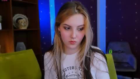 Snapshot of luna_tin chatting on 11-20-25, 07:35 Luna online show from 11-20-25, 07:35