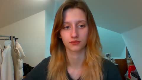 L U N A  online show from 01-02-25, 07:55