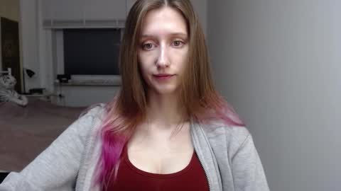 L U N A  online show from 12-01-25, 06:29