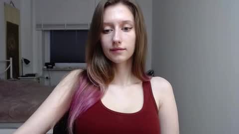 L U N A  online show from 12-15-25, 06:50