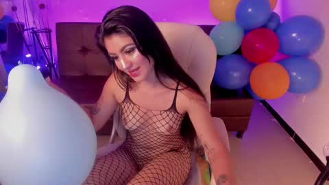 Luna  online show from 11-14-25, 09:13